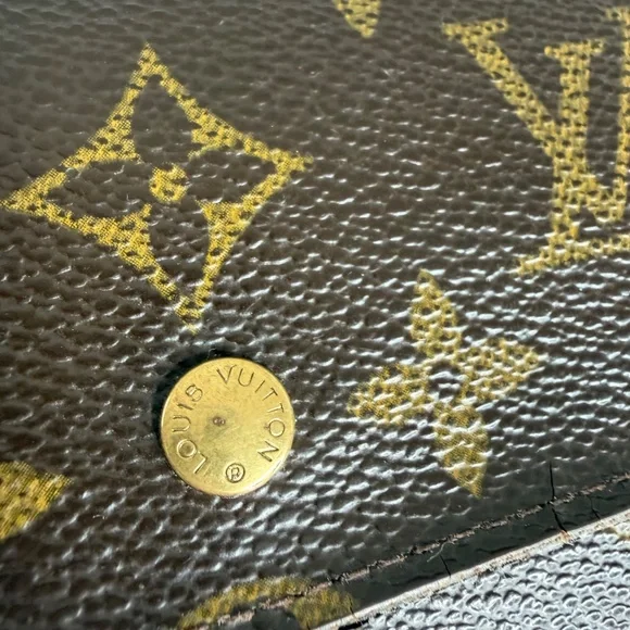 Louis Vuitton International Long Monogram Wallet - Picture 10 of 16